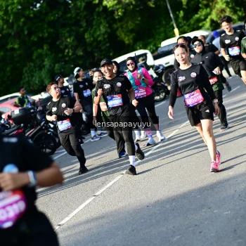 Runner Photo 4143155