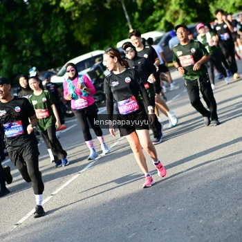 Runner Photo 4143156