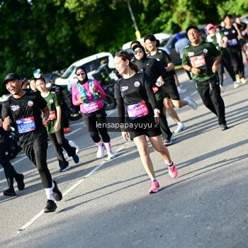 Runner Photo 4143157
