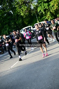 Runner Photo 4143158