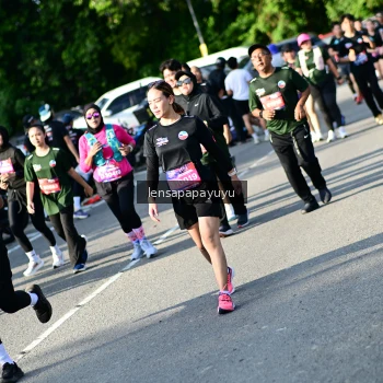 Runner Photo 4143159