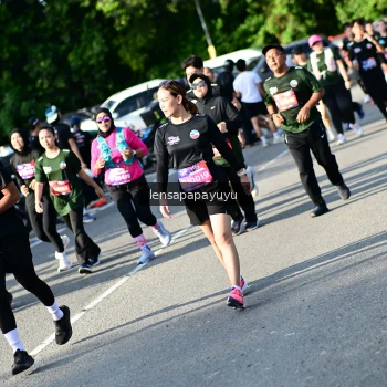 Runner Photo 4143160