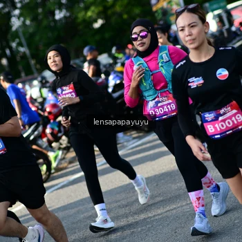 Runner Photo 4143165
