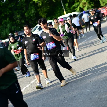 Runner Photo 4143170
