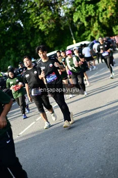 Runner Photo 4143177