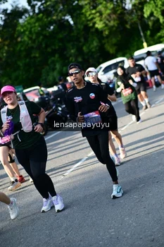 Runner Photo 4143185