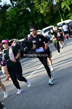 Runner Photo 4143186