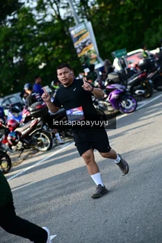 Runner Photo 4143196