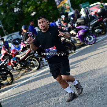 Runner Photo 4143198