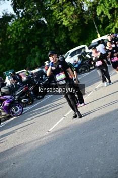 Runner Photo 4143204