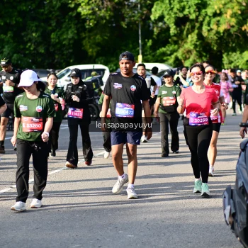 Runner Photo 4143211