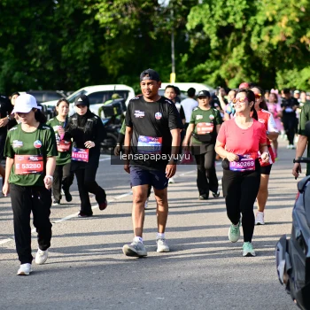 Runner Photo 4143214