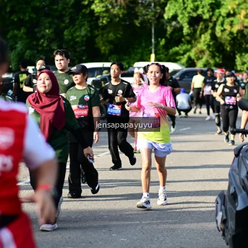 Runner Photo 4143225