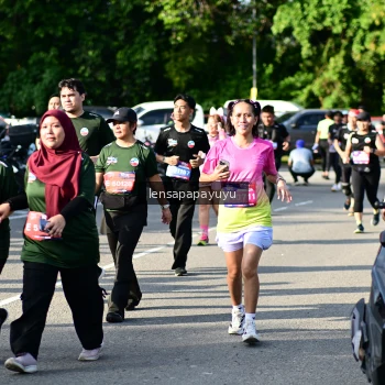 Runner Photo 4143230