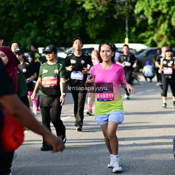 Runner Photo 4143234