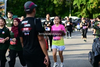 Runner Photo 4143235