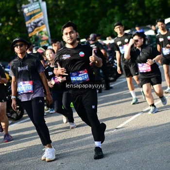 Runner Photo 4143272