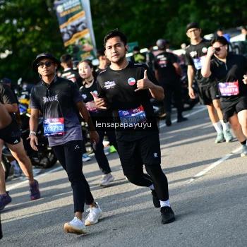 Runner Photo 4143273