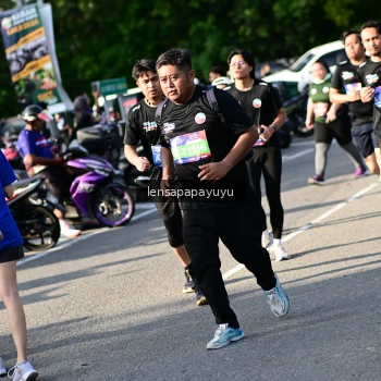 Runner Photo 4143286