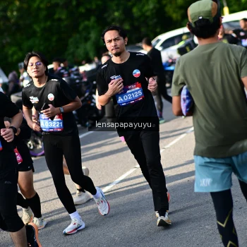 Runner Photo 4143289