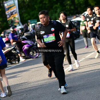 Runner Photo 4143290
