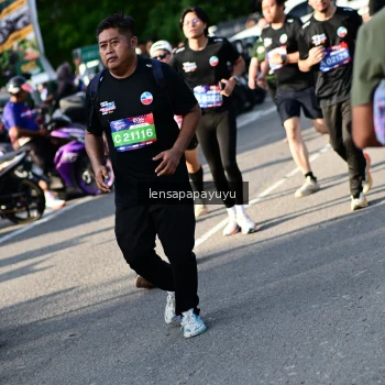 Runner Photo 4143293