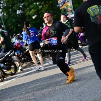 Runner Photo 4143296