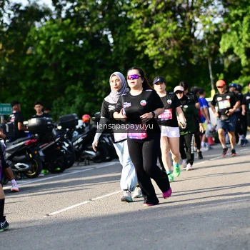 Runner Photo 4143308