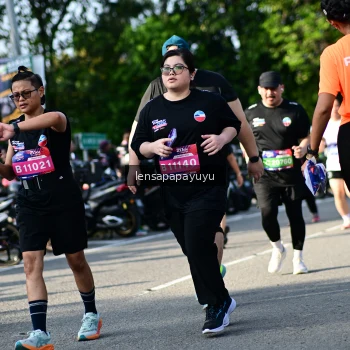 Runner Photo 4143353