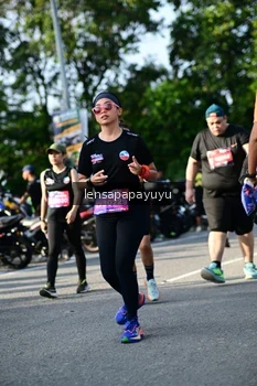 Runner Photo 4143354