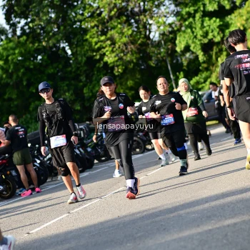 Runner Photo 4143355