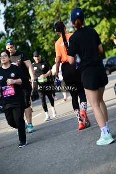 Runner Photo 4143358