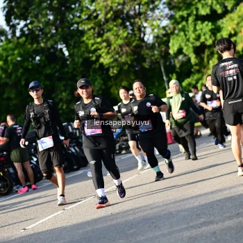 Runner Photo 4143361