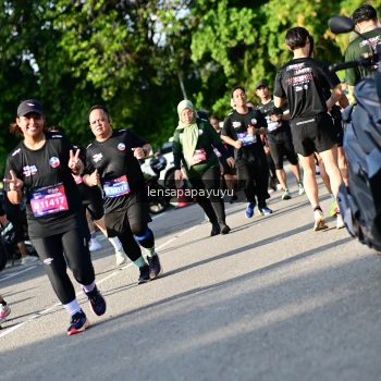 Runner Photo 4143367