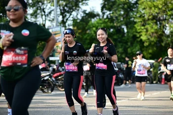 Runner Photo 4143394