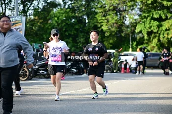 Runner Photo 4143396
