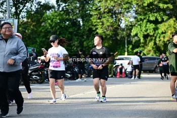 Runner Photo 4143398