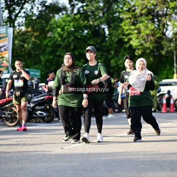 Runner Photo 4143403