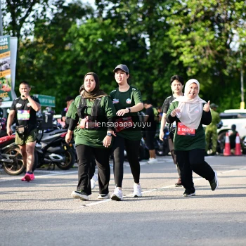 Runner Photo 4143407