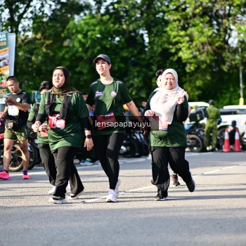 Runner Photo 4143411