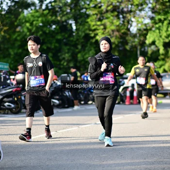 Runner Photo 4143414