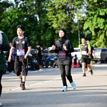 Runner Photo 4143418
