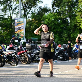 Runner Photo 4143420