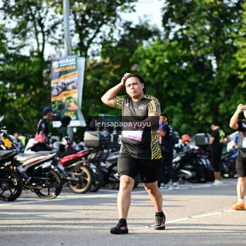 Runner Photo 4143421
