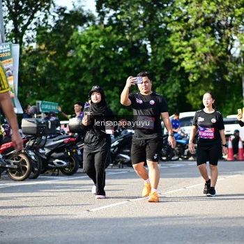 Runner Photo 4143425