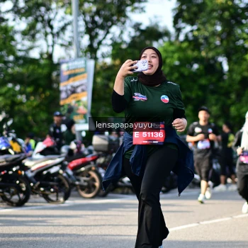 Runner Photo 4143431