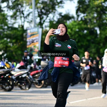 Runner Photo 4143432