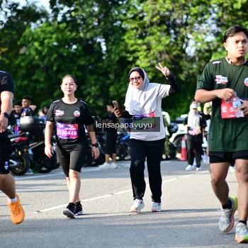 Runner Photo 4143433