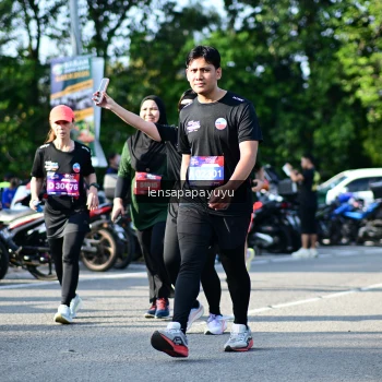 Runner Photo 4143445