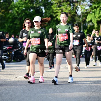 Runner Photo 4143446